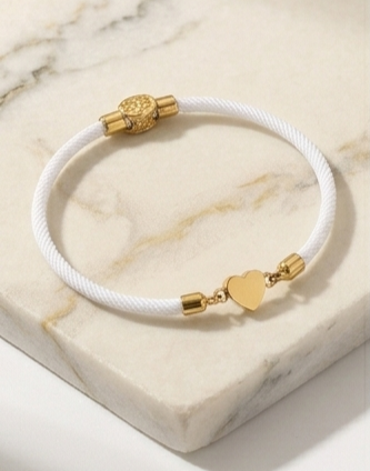 Pulsera Ajustable Corazón de Oro Tu Historia en tu Muñeca